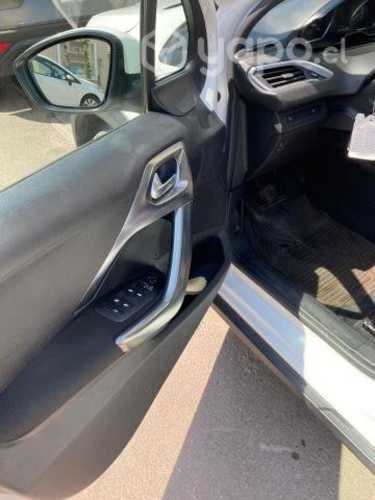 Peugeot allure bluehdi 2008 año 2019