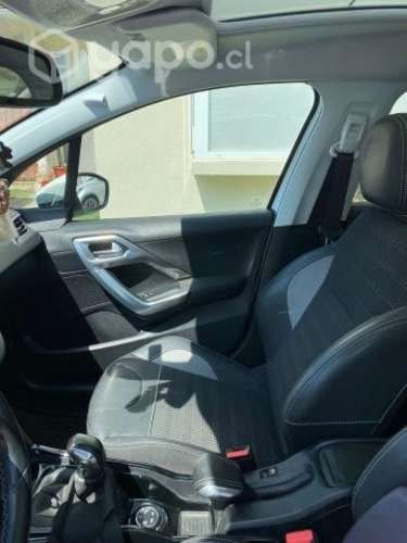 Peugeot allure bluehdi 2008 año 2019