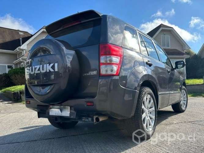 Suzuki Grand Nomade 2014 4X4 NAV