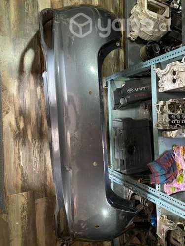 Parachoque trasero Toyota yaris sport