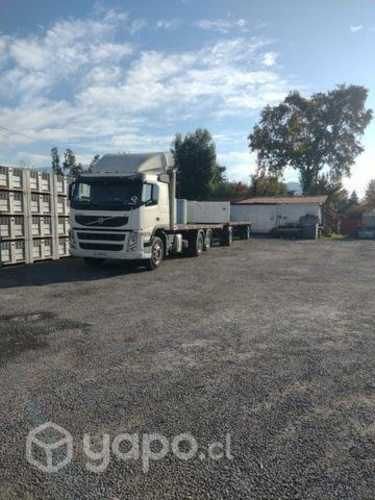 Se vende camión Volvo con remolque