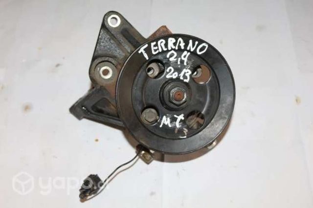 Bomba hidraulica Nissan Terrano 2.4 2013