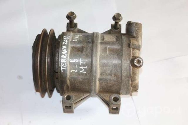 Compresor AC Nissan Terrano 2.5 MT 2011