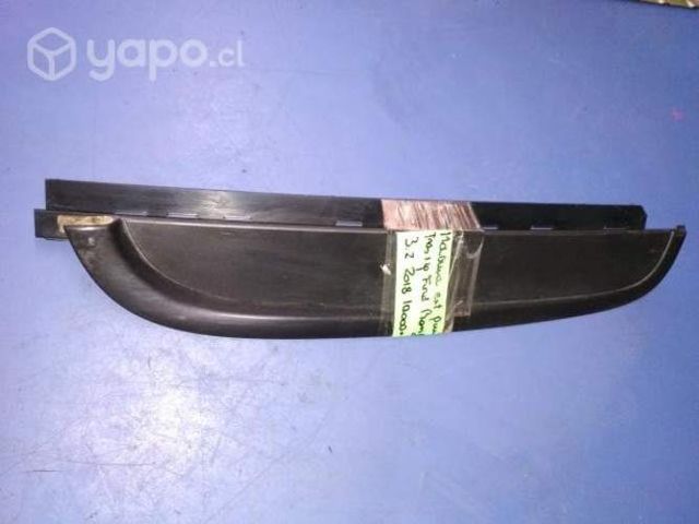 Moldura ext puerta tras izq Ford Ranger 3.2 2018