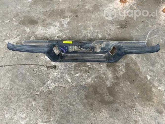 Moldura parachoque trasero Ford Ranger 3.2 2014