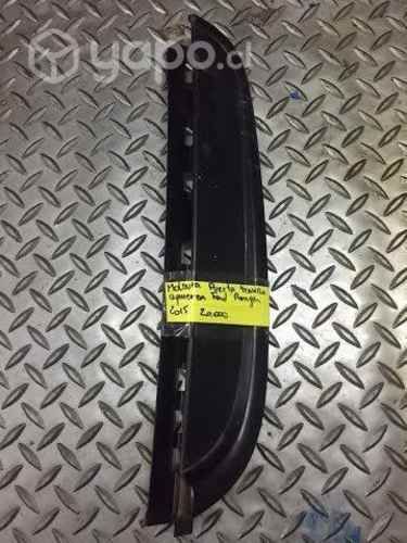 Moldura exterior puerta tras izq Ford Ranger 2015