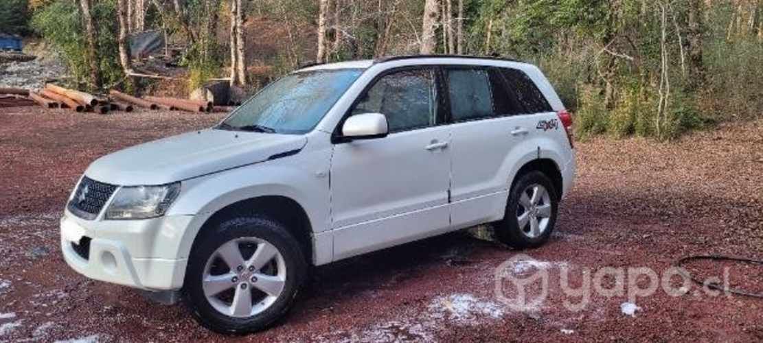 Se vende susuki gran nomade 2.4 año 2012
