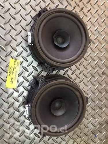 Par de parlantes Ford Ranger 2015