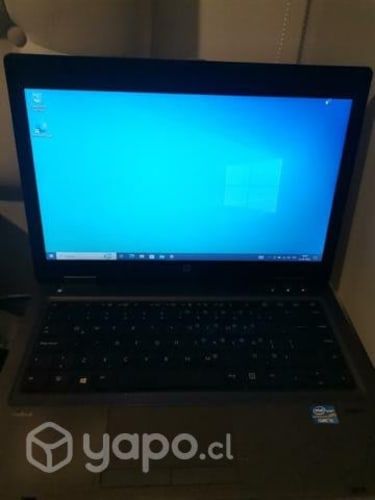 Lapto nootbook hp, mini bar con vasos y lampara