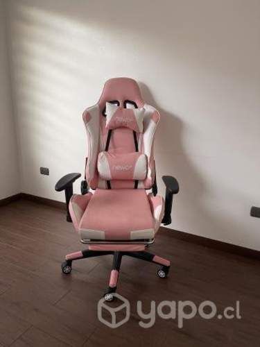 Escritorio más silla gamer