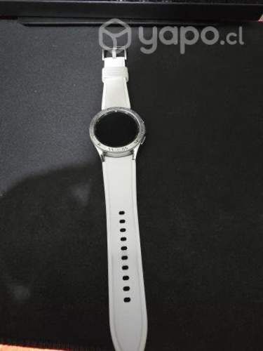 Smartwatch Galaxy Watch4 Classic Plateado