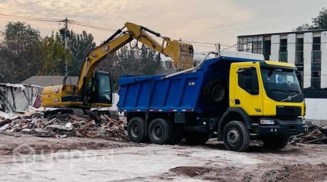 Arriendo retroexcavadora - movimiento de tierra