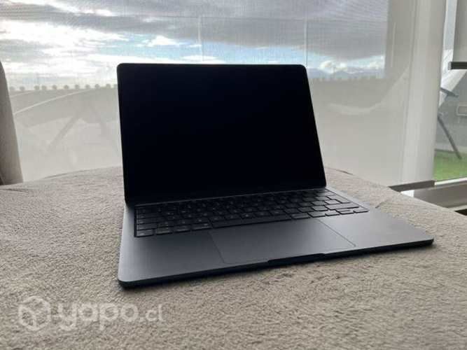 MacBook Air m2 azul medianoche