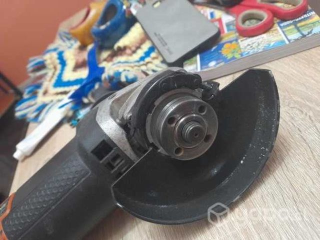 Esmeril Black Deker G 720