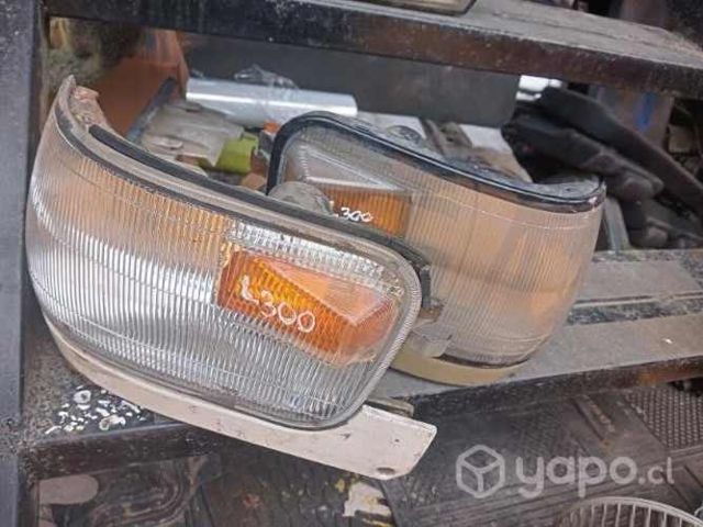 Hyundai l300 2004 foco punta bigote envio regiones