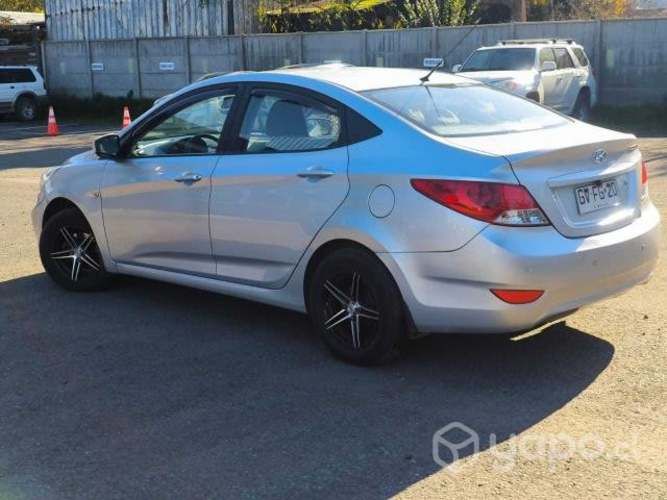 Hyundai accent 2014