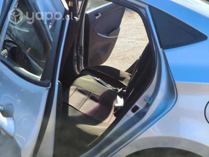 Hyundai accent 2014