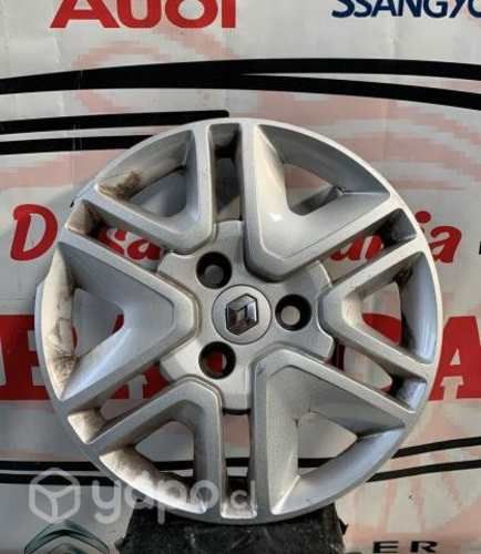 Tapa de rueda con detalle RENAULT KWID 2021