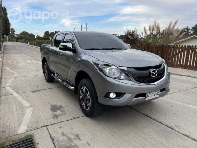 SE VENDE MAZDA BT50 3.2 AT 4x4