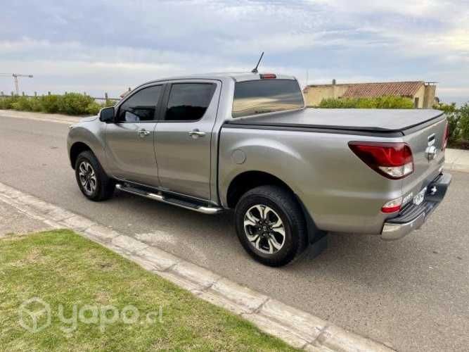 SE VENDE MAZDA BT50 3.2 AT 4x4