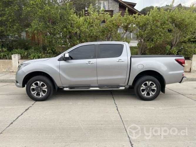 SE VENDE MAZDA BT50 3.2 AT 4x4