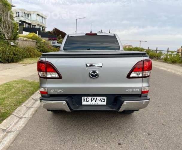 SE VENDE MAZDA BT50 3.2 AT 4x4