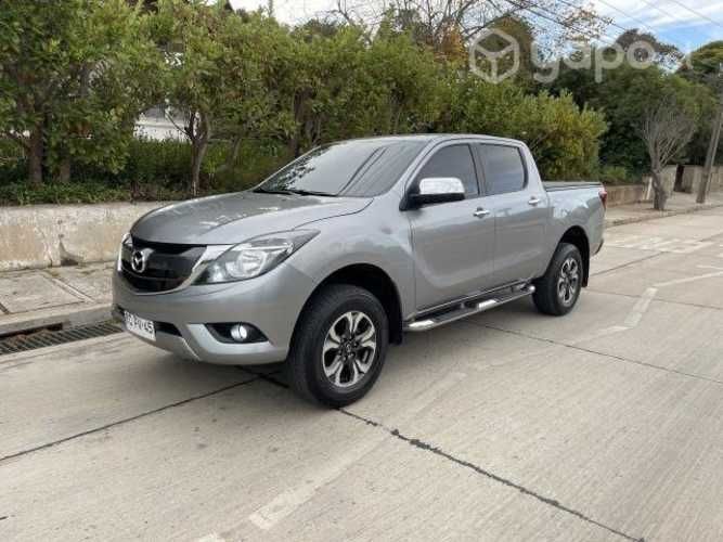 SE VENDE MAZDA BT50 3.2 AT 4x4