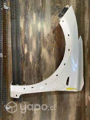 Tapabarro Hyundai i20 lado conductor