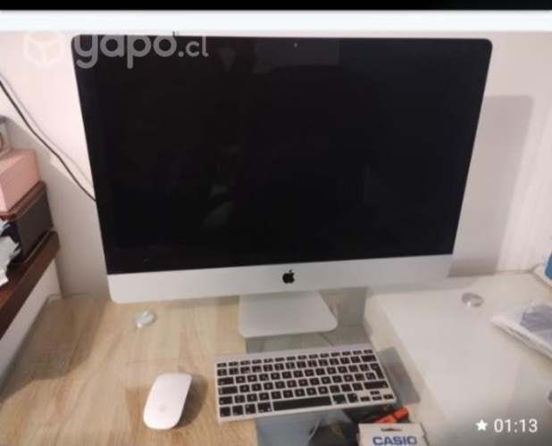 Computador Apple, I Mac, casi nuevo. Impecable