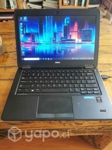 Notebook Dell 7250 i5. 256 gb SSD