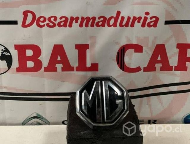 Emblema delantero MG ZS 2021 AUTO