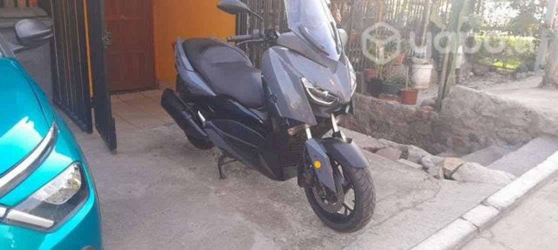 Moto yamaha xmax 300