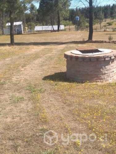 Parcela con casa y agua