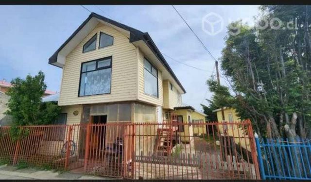 Casa 2 pisos más cabaña