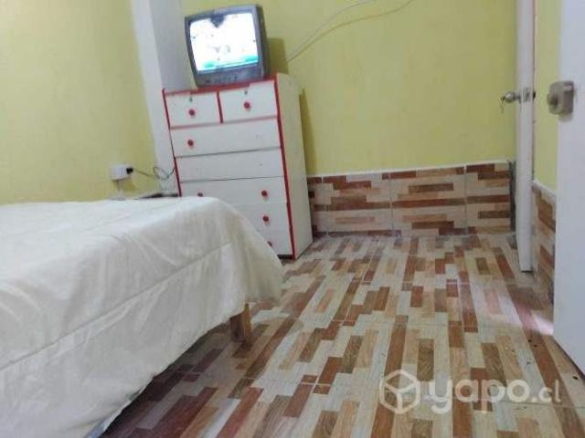 Se arriendan Piezas con baño privado