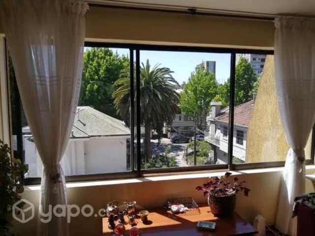 Vendo frente plaza Juan Bosco