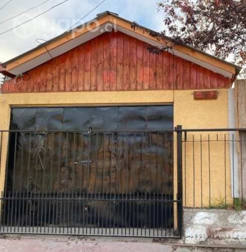 Se vende terreno con local comercial