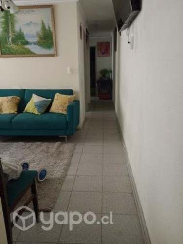 Pieza linda cama y televisor cable wifi