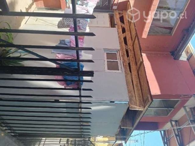 Pieza con baño arriendo