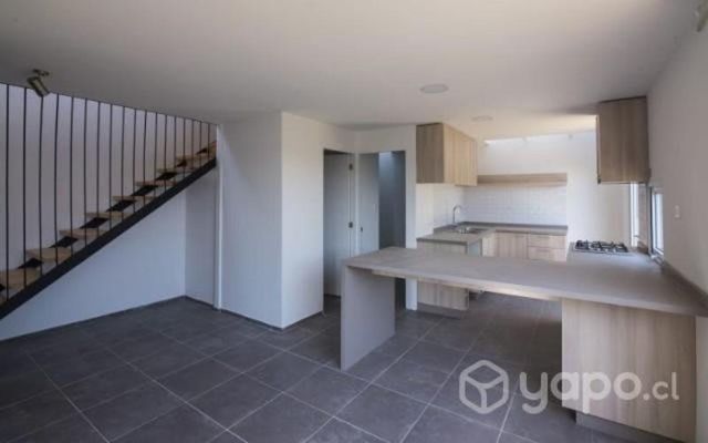 Hermosa casa 3 pisos Av. Los Carrera