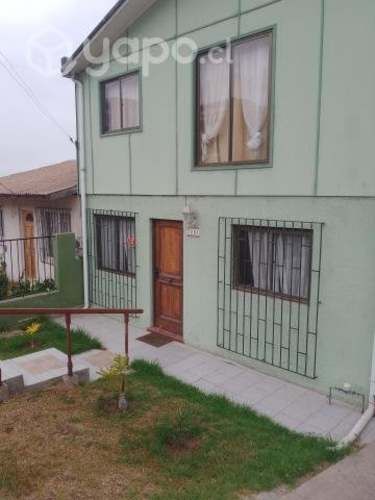 Vendo casa.buen barrio.2 pisos,2 baños,4 dormitori