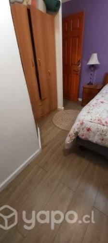 Pieza para mujer trabajadora sola o estudiante