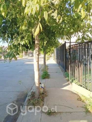 Linda casa en barrio recidencial