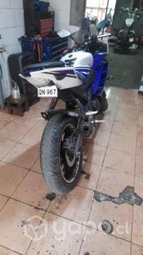 Yamaha R15