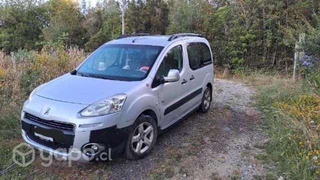 Vendo Peugeot Teppe 2013 por renovacion