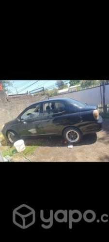Se vende Toyota Yaris 2005