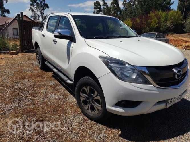 MAZDA BT50, año 2019