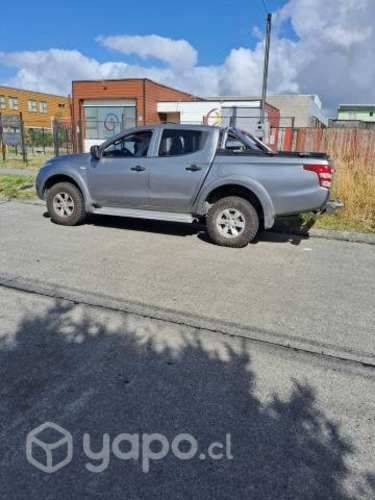 Mitsubishi l200 2019