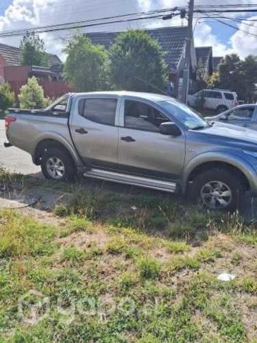 Mitsubishi l200 2019