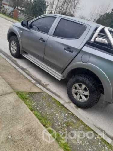 Mitsubishi l200 2019